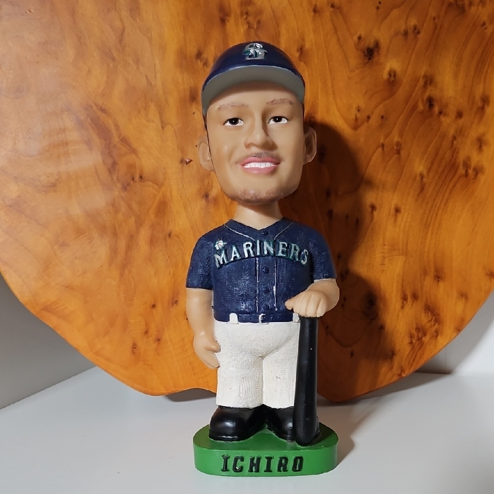 2025 Baseball Hall of Famer Ichiro Suzuki of the Seattle Mariners Bobblehead